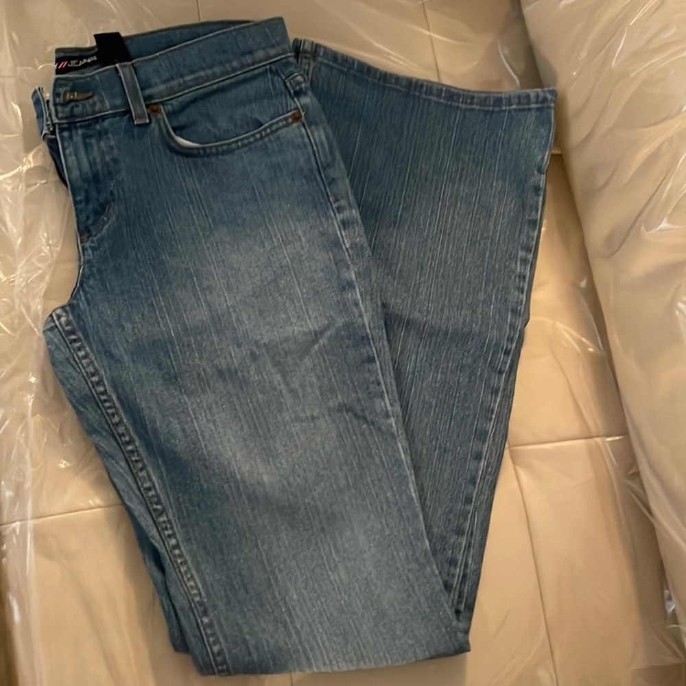 DKNY Jeans Size 9L LOW RISE